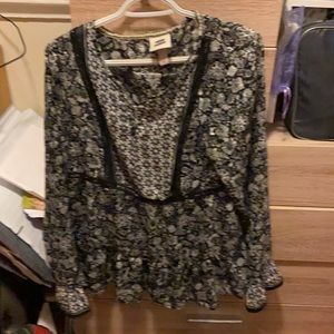 Black and gray and white long sleeve blouse